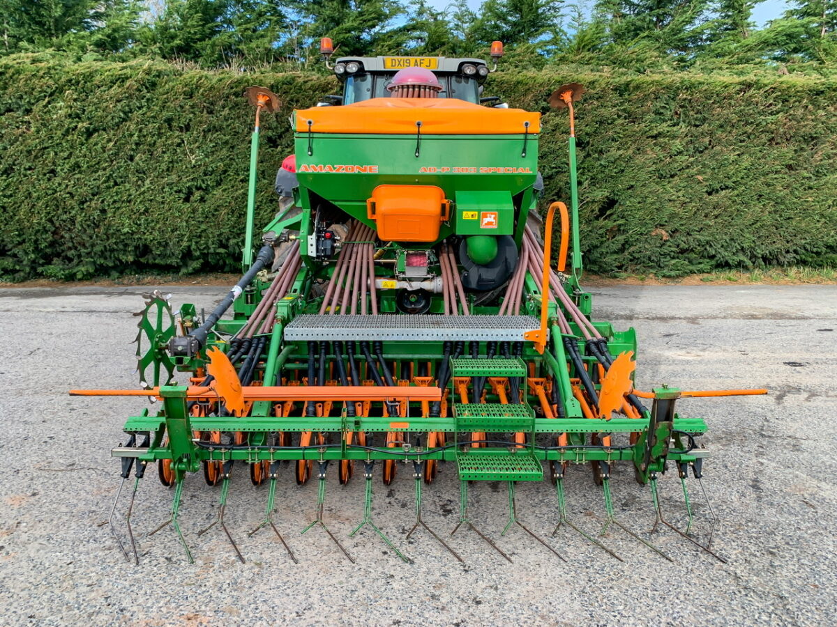 Amazone Ad 303