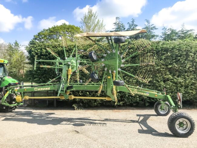 Krone Swadro 807 double rotor side delivery rake