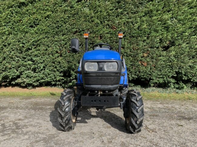 New Holland TC24D hydrostatic compact tractor