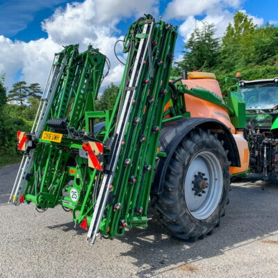Amazone UX 3200 Special 24 metre trailed sprayer - Image 6