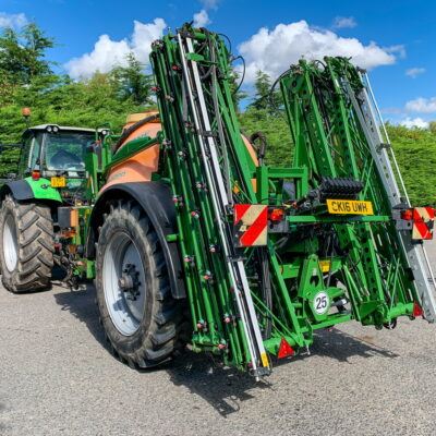 Amazone UX 3200 Special 24 metre trailed sprayer - Image 5
