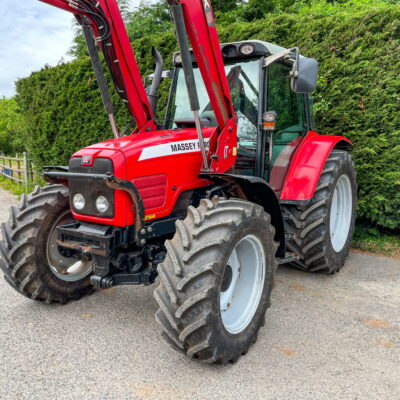 Massey Ferguson 5470 Dyna 4 & loader - Image 3