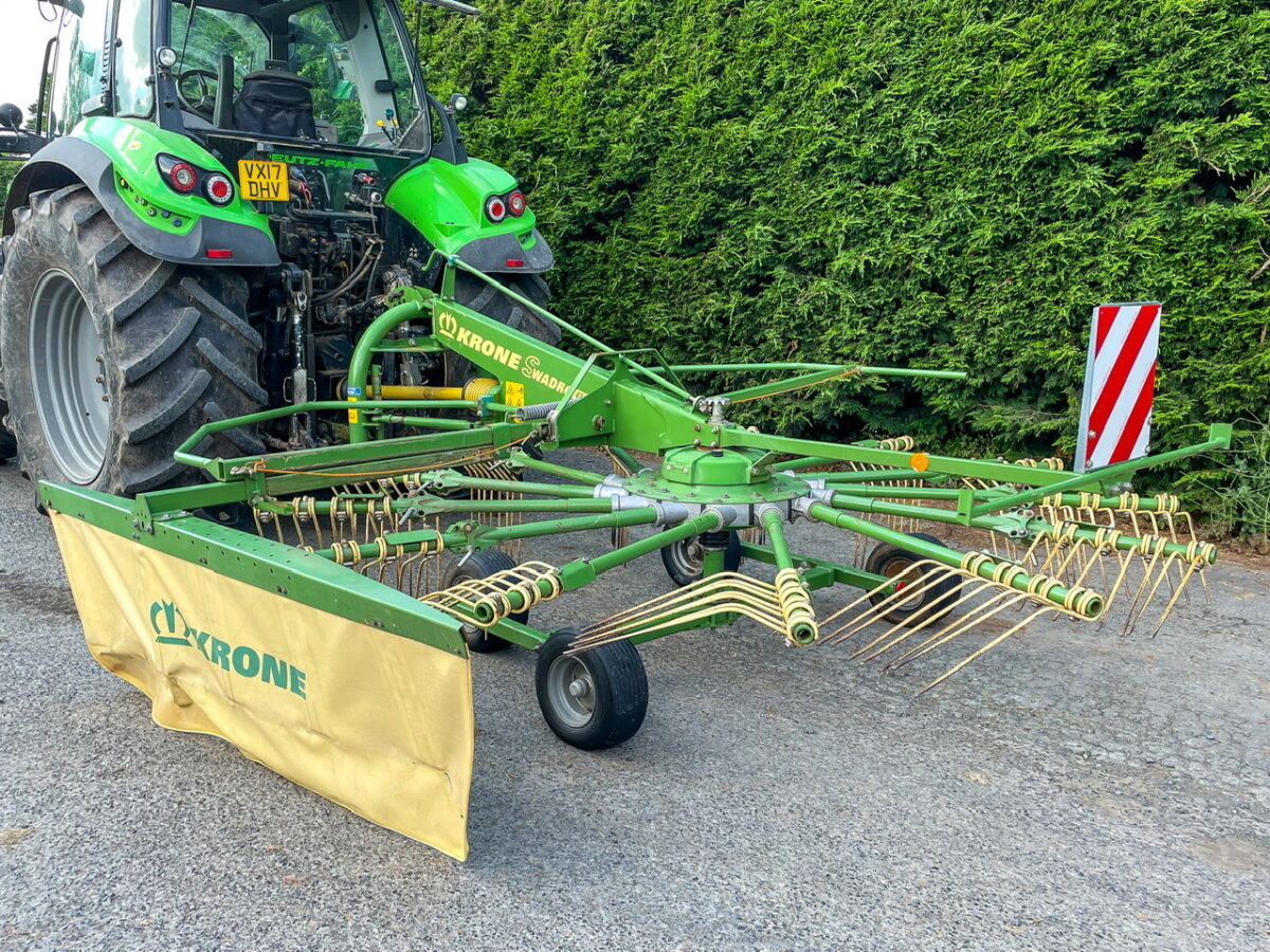 Krone Swadro 42/13 single rotor rake - Pallisers of Hereford Ltd