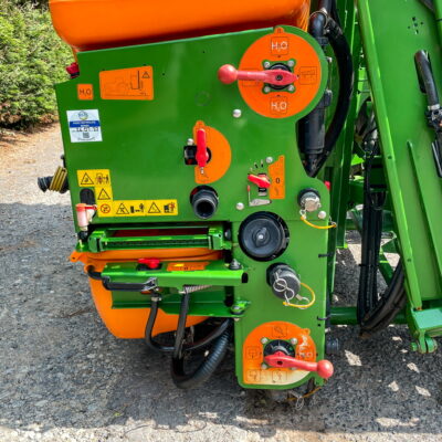 Amazone UF1501 24 metre sprayer - Image 6