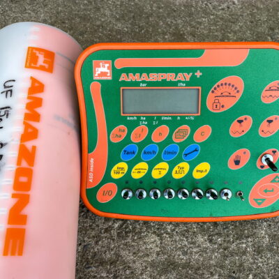 Amazone UF1501 24 metre sprayer - Image 9