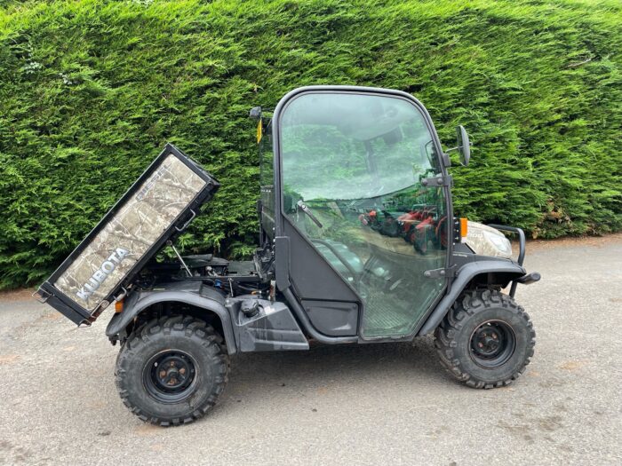 Kubota RTV X900 cab