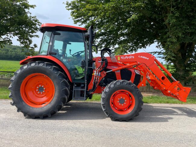 Kubota M5-112 & loader