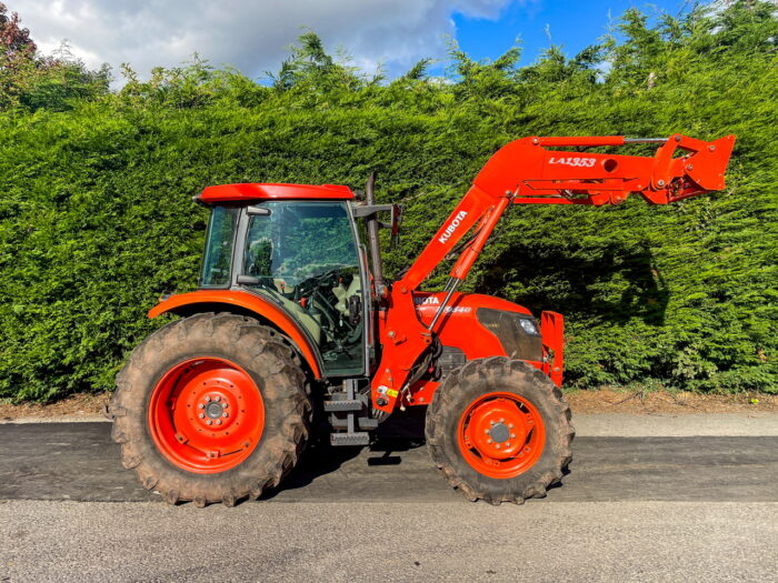 Kubota M9540 & loader