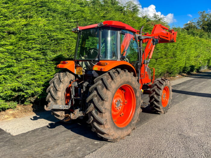 Kubota M9540 & loader