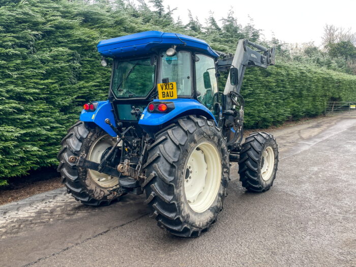 New Holland TD5.95 & loader