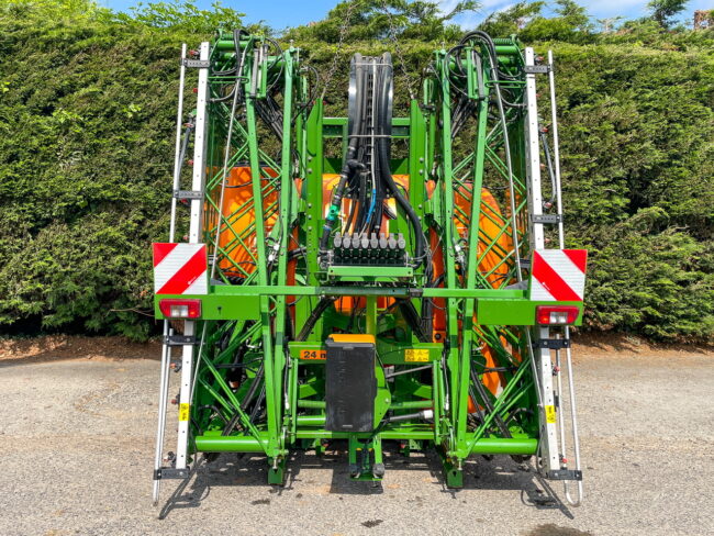 Used sprayers & spreaders