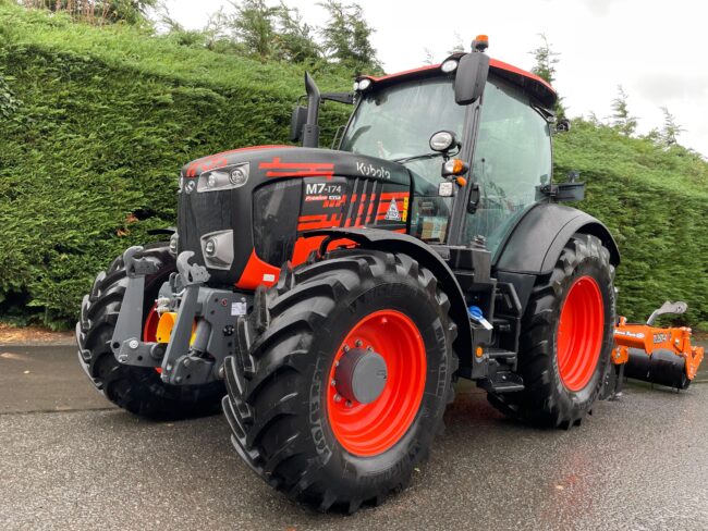 NEW Kubota M7-174 KVT