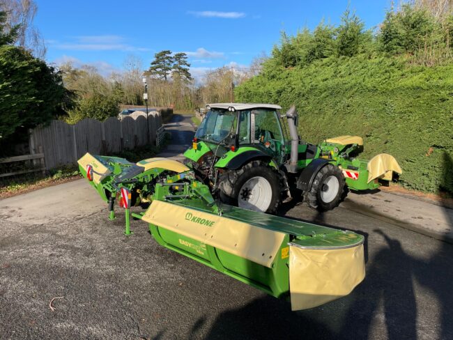 Krone Easycut B950 Collect butterfly mower