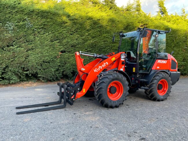 New Kubota R090 wheel loader