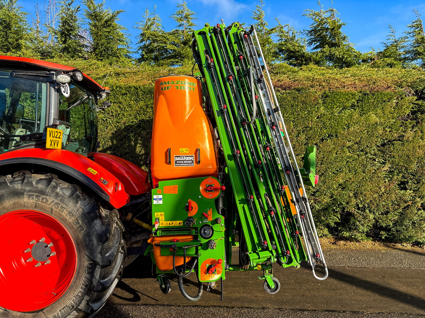 Amazone UF 1801 24 metre mounted sprayer Amazone UF 1801 24 metre mounted sprayer