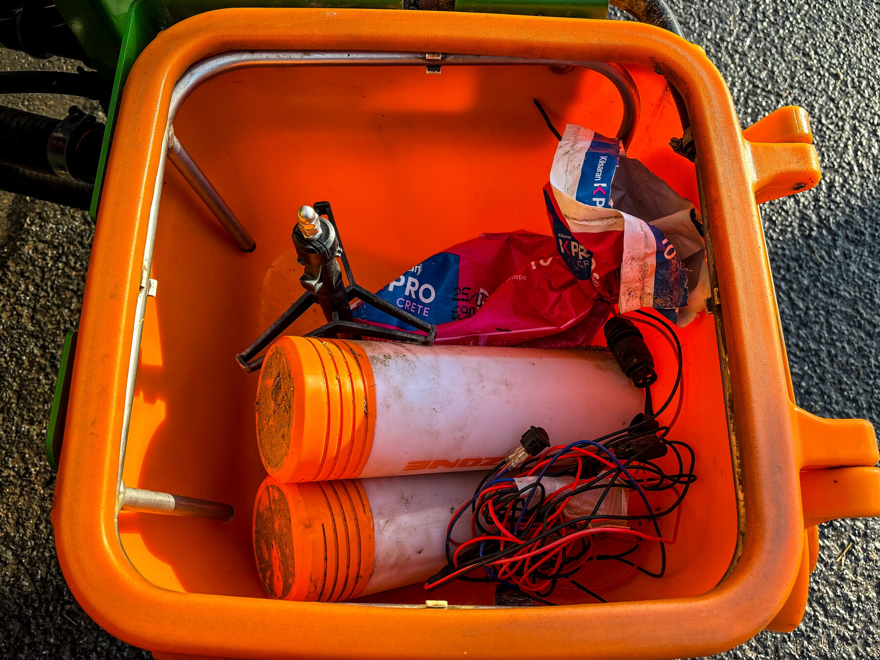 Amazone UF 1801 24 metre mounted sprayer Amazone UF 1801 24 metre mounted sprayer