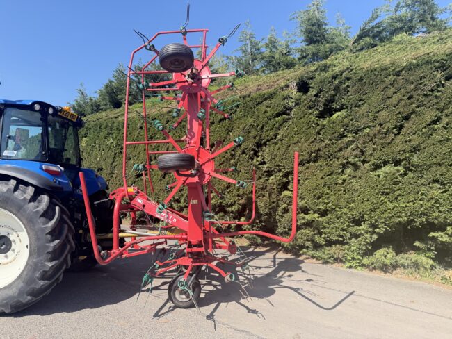 Kverneland 8076 Tedder