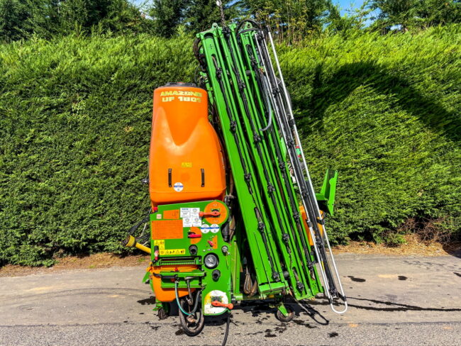Amazone UF1801 24 metre mounted sprayer